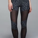 Lululemon Hot to Street Leggings Sz 10 Photo 0
