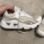 Nike Ryz 365 2 Women’s Sneakers Photo 0