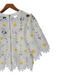 Gracia Daisy Applique Cutout Cropped Blouse size Large Short Sleeves Top Shirt Photo 7