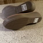 Clarks  Women's Beige Strap Sandals Photo 4