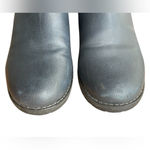 EastLand  Women's Jasmine Chelsea Boot Size 9.5 Photo 5