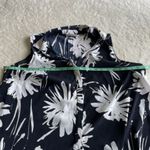 Avenue  Floral Sleeveless Blouse‎ Womens Size Blue White Flowers Asymmetrical Hem Photo 4