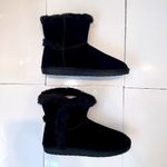 Sugar black micro suede faux fur lined boots. Traction bottoms. Size 7 NWT/Box. Photo 10