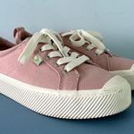 Cariuma OCA Low Rose Pink Canvas Lace Up Sneakers Photo 1