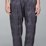 Lululemon  Rollin' With My Omies Pant Burlap Texture Black Dune / Black 6 Photo 0