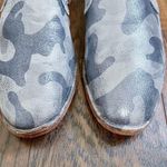 Trask • Ashley Pewter Camo Slide mule grey silver camouflage print leather Size 7.5 Photo 3