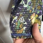 Lululemon Dancing Warrior Tank Top Criss Cross Back Lime Green Size 4 Photo 5