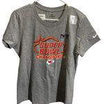 Nike Kansas City Chiefs Super Bowl Champions T-Shirt Size L Grey Womens Photo 0