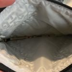 Vera Bradley  COSMETIC BAG -  RETIRED DOGWOOD PATTERN Photo 2