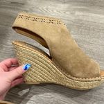 Not Rated  wedges Photo 1