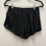 Vuori Women's Clementine Short 2.0, Black | Size Small Photo 3