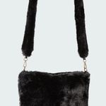 Edikted - Fluffy Shoulder Bag Photo 0