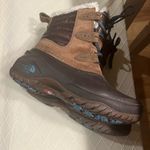 The North Face  Women’s Shellista II Shorty Primaloft Waterproof Boot brown sz 6 Photo 3
