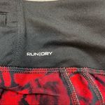 Saucony  Scoot Series Bordeaux Print Capri. Size Small. EUC Photo 6