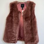 Forever 21 BNWT  Mauve Faux Fur Vest Photo 0
