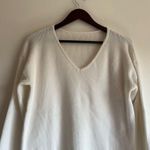 Boutique Women’s  V Neck Wide / Flare Leg White Sweater Set Size Small Photo 3