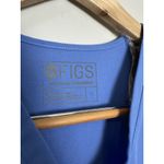 FIGS Catarina Scrub Top Blue Short Sleeve V-Neck Pocket Size Large Photo 2
