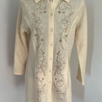 Classic Elements Vintage 90s Sz:M Petite  Cream Long floral Embroidered Sweater. Photo 0