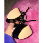 Brand new pair of high heels. Never worn. Very sexy Black Size 5 Photo 4