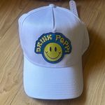 Drink poppi hat White Photo 0