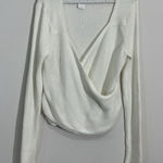 Hollister Womans Holister Large White Pullover Criss-cross Cropped Sweater V Neck Photo 0