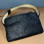 Stone Mountain black leather belt sz small pleather tooled zip up belt bag NWOT Photo 0