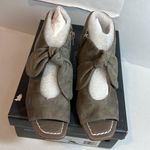 Bernardo Lizzie Dusk Kid Suede sandals #casual #classic #comfy #fall #stylish Photo 2