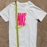 “The Nike Tee” 100% Cotton T-Shirt with colorful psychedelic graphic Size L Photo 4