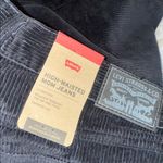 Levi's NWT Jeans Women's 31x30 High-Waisted Mom Corduroy Black Straight Photo 6