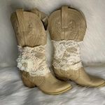 Handmade Womens White Floral Beaded Removable Boot Band One Size Boot Cuff Photo 1