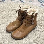 UGG  Caspia 1932 Tan Leather Lace Up Ankle Sheepskin Warm Boots Womens Sz 8 Photo 1