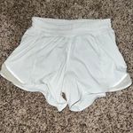 Lululemon Hotty Hot Shorts 2.5 Inch Photo 0