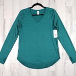 Xersion NWT Quick Dry Green long Sleeve V-Neck Shirt Women's Size Small Photo 0