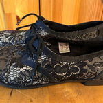 Rocket Dog  Women's Larissass Tuxedo Oxford Size 7 Photo 0