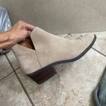 Lucky Brand Suede Ankle Booties Side Zip Block Heel Women's Size 7 fallila tan Photo 2