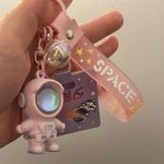 Cute cartoon Astronaut with the sunset light keychain Pink Photo 3