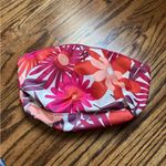 Clinique  Floral Cosmetic Bag - Pink and Red Photo 1