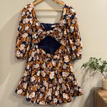 AMUR Size 6 Blue Floral Print Medina Cut Photo 1