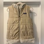 Patagonia Los Gatos Reversible Fleece Vest in Cream and Tan Size Small Photo 6