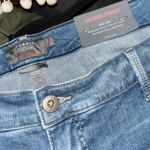 Torrid NWT  Womens Plus Size Boyfriend Straight Distressed Jeans 22XS Extra Short Photo 4