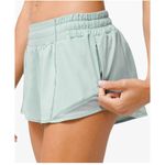 Lululemon HOTTY HOT LR SHORTS 2.5" HAZY JADE SIZE 4 NWT *RARE* Photo 1