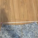 Ann Taylor Women’s Blue and White Floral Shorts Size 6 Pockets on the back ble Photo 2
