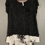 Xhilaration Black And White Floral High Low Short Sleeve Top XL Photo 0