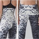 Lululemon Wunder Under Pant SE Dance in Pretty Plume Angel Wing Black Size 4 Photo 5