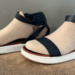 Maurice's  Sandals Photo 0