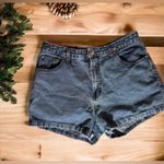 Xhilaration Women Medium Wash Jeans Shorts Size 13 100% Cotton Waist 32 pockets Photo 2