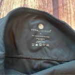 Yogalicious Women’s  Cropped Leggings Black Size Large Photo 4