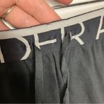Under Armour loose fit shorts black athletic shorts size XS Photo 3