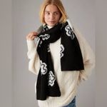 American Eagle NWT AE Oversized Flower Scarf Black/White Photo 9