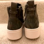 Toms Verona Mid Platform Sneaker Canteen Green Suede Size 7.5 Photo 3